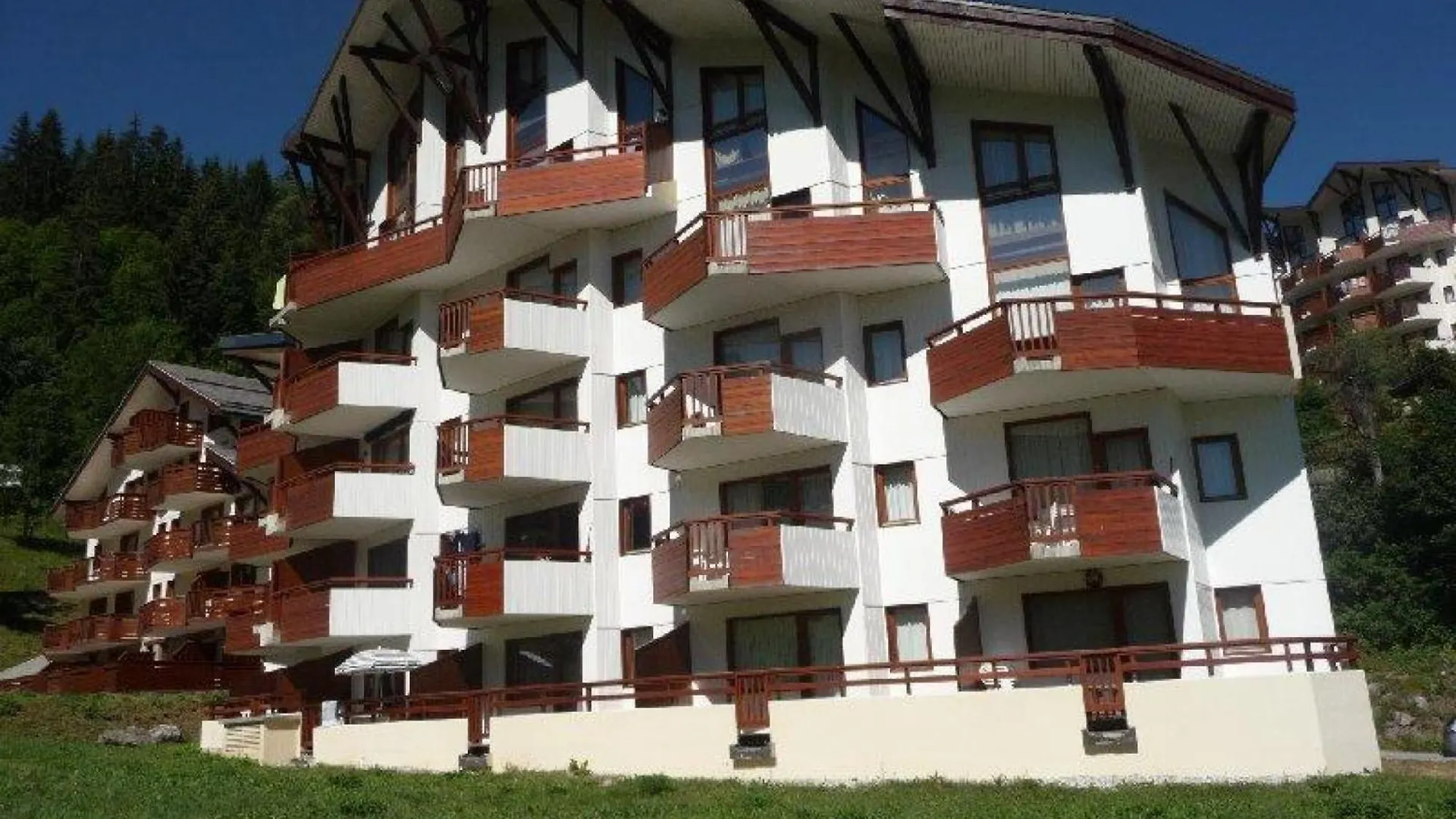 Appartement Cosy En Rdc, Acces Direct Aux Pistes - Fr-1-513-15 La Tania 0*,  France